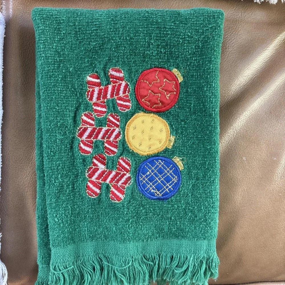 VTG Christmas Embroidered Fingertip Towels (7) Red Green White Holiday Festive‎